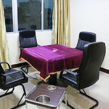 הויג'ואו Longhui Business Hotel מראה חיצוני תמונה