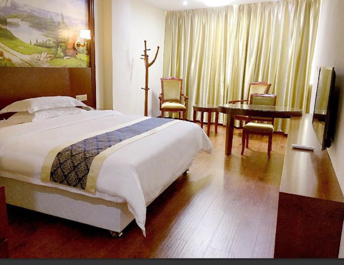 הויג'ואו Longhui Business Hotel מראה חיצוני תמונה
